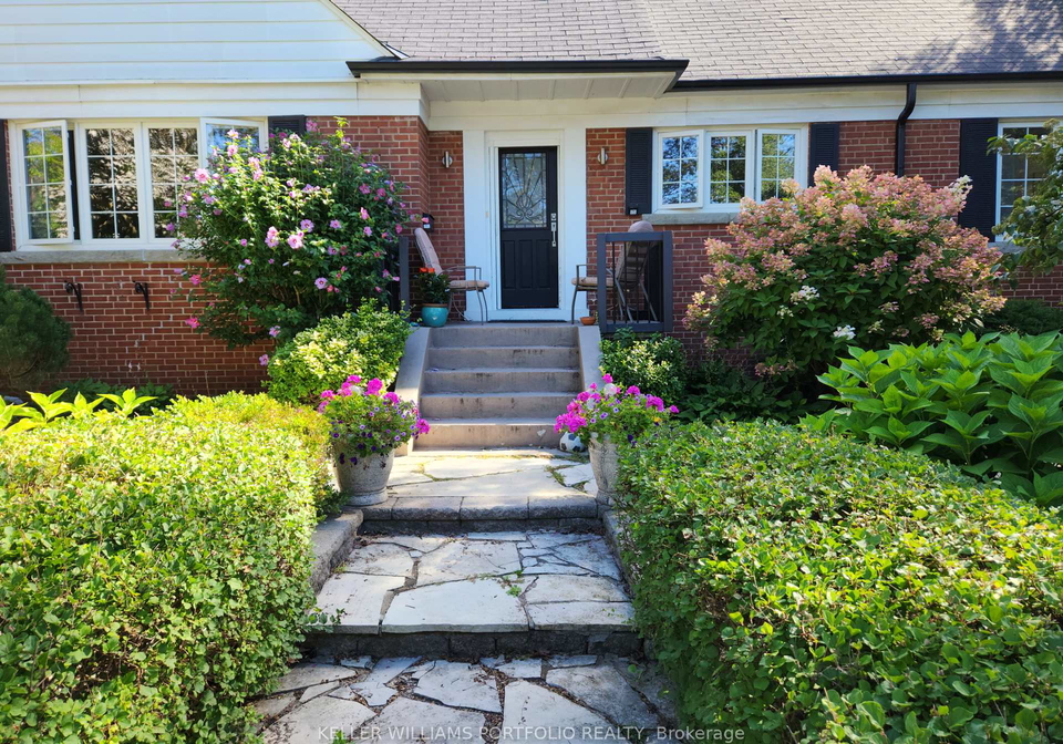 27-wood-glen-road-scarborough-ontario-e12473096