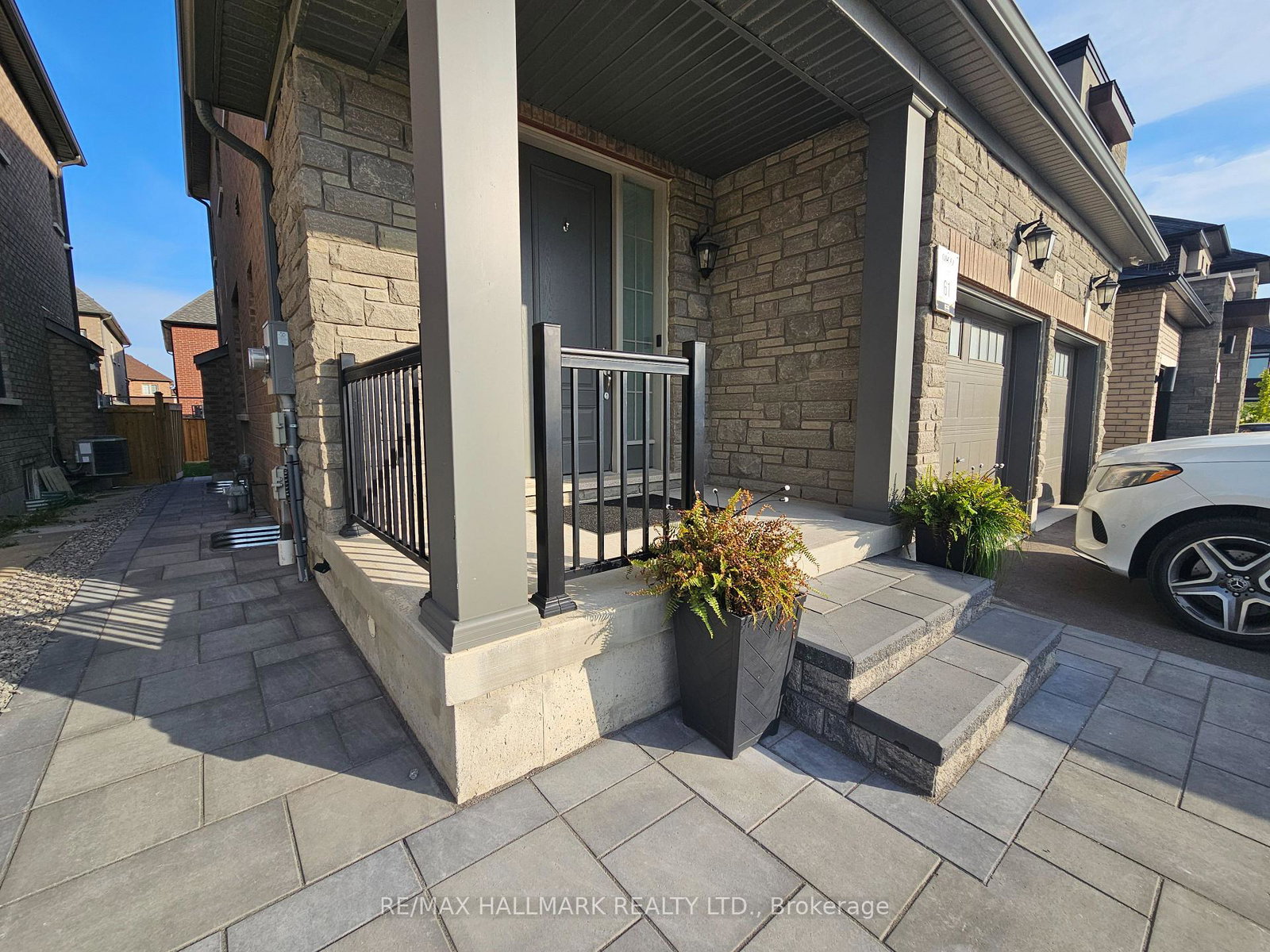 35-beasley-street-whitby-ontario-e12473312