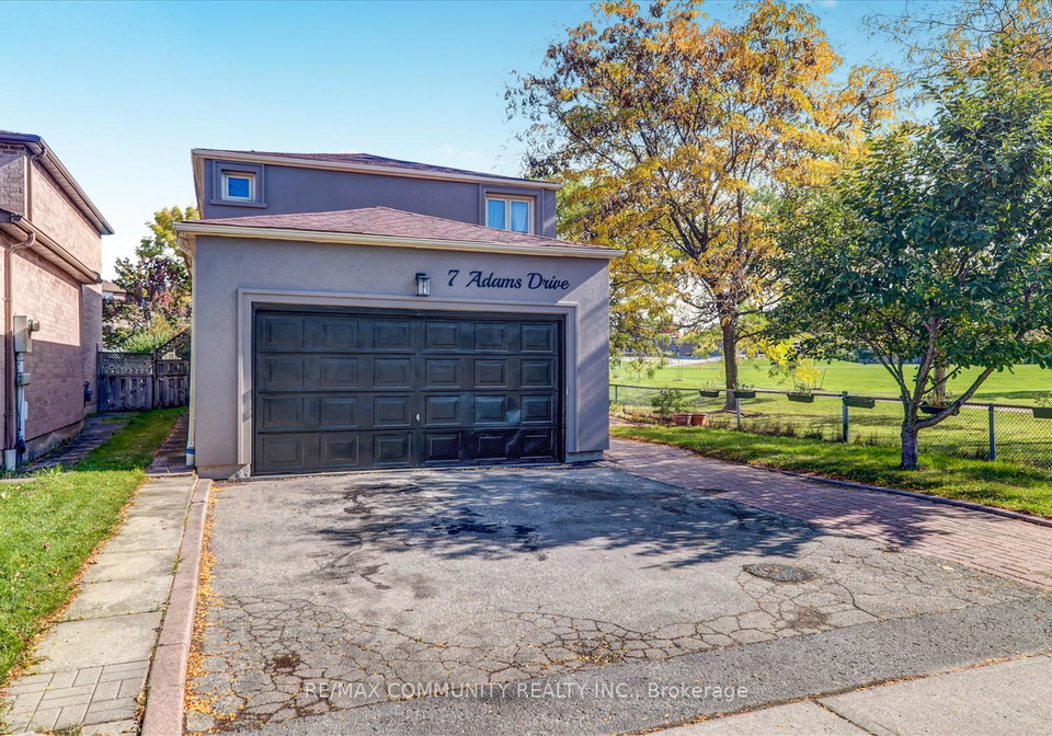 7-adams-drive-ajax-ontario-e12473393