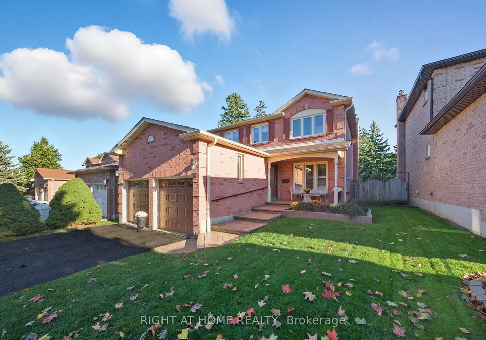 5-wickens-crescent-ajax-ontario-e12473785