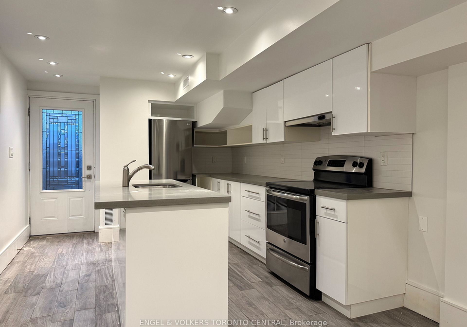 111-boston-avenue-toronto-ontario-e12474135