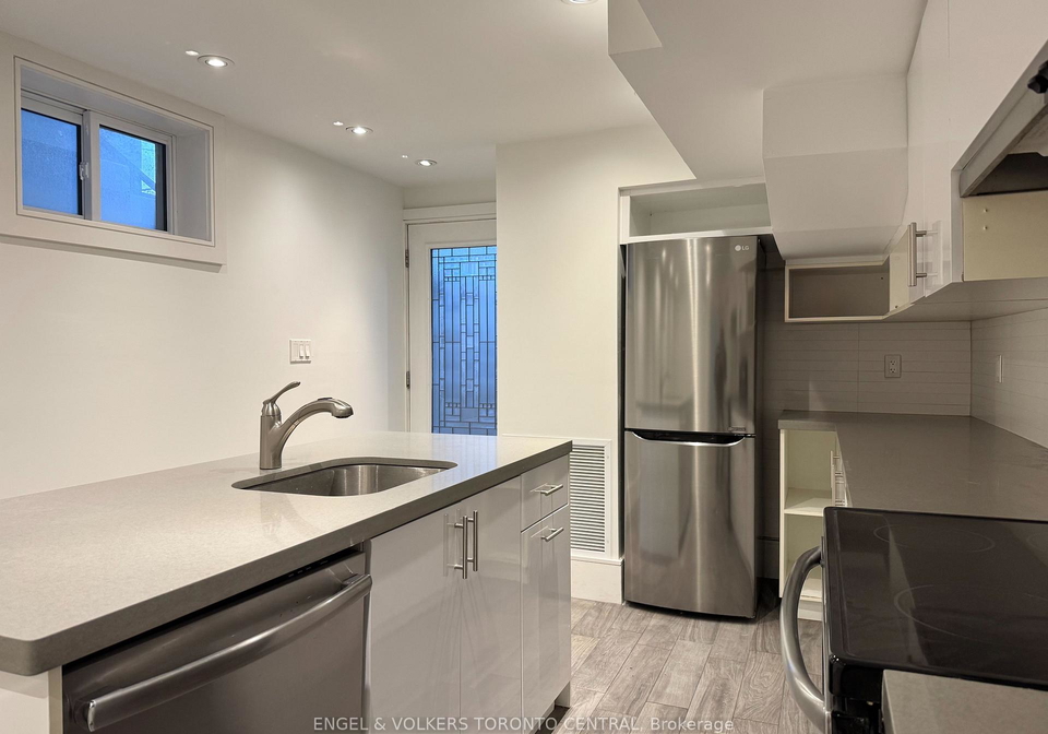 111-boston-avenue-toronto-ontario-e12474135