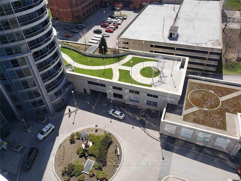 135-village-green-square-scarborough-ontario-e12474659