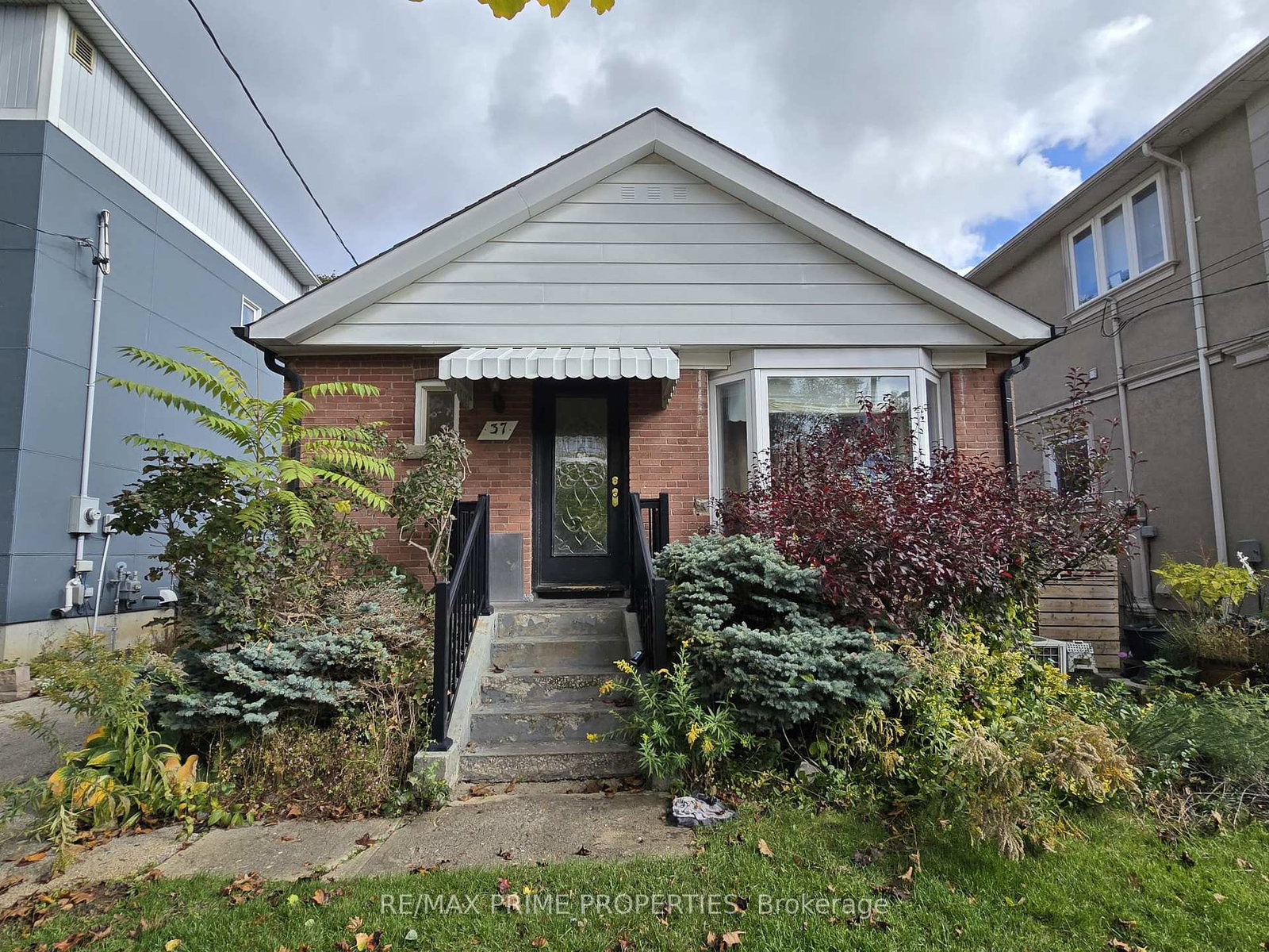 37-marilyn-crescent-east-york-ontario-e12477475