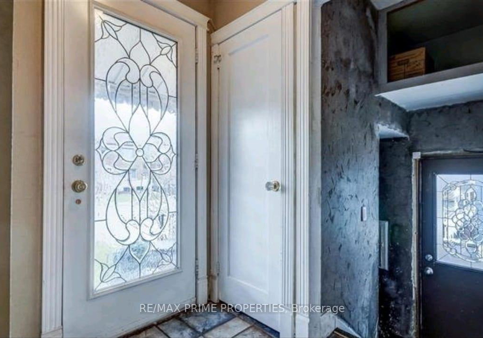37-marilyn-crescent-east-york-ontario-e12477475