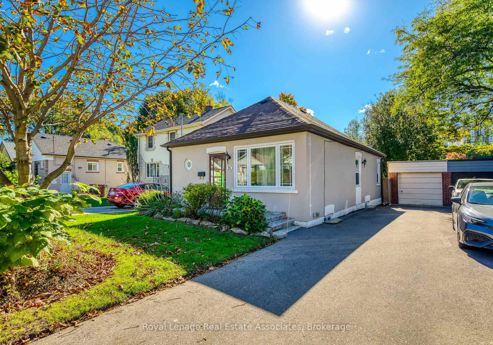 21-brenton-street-east-york-ontario-e12477585