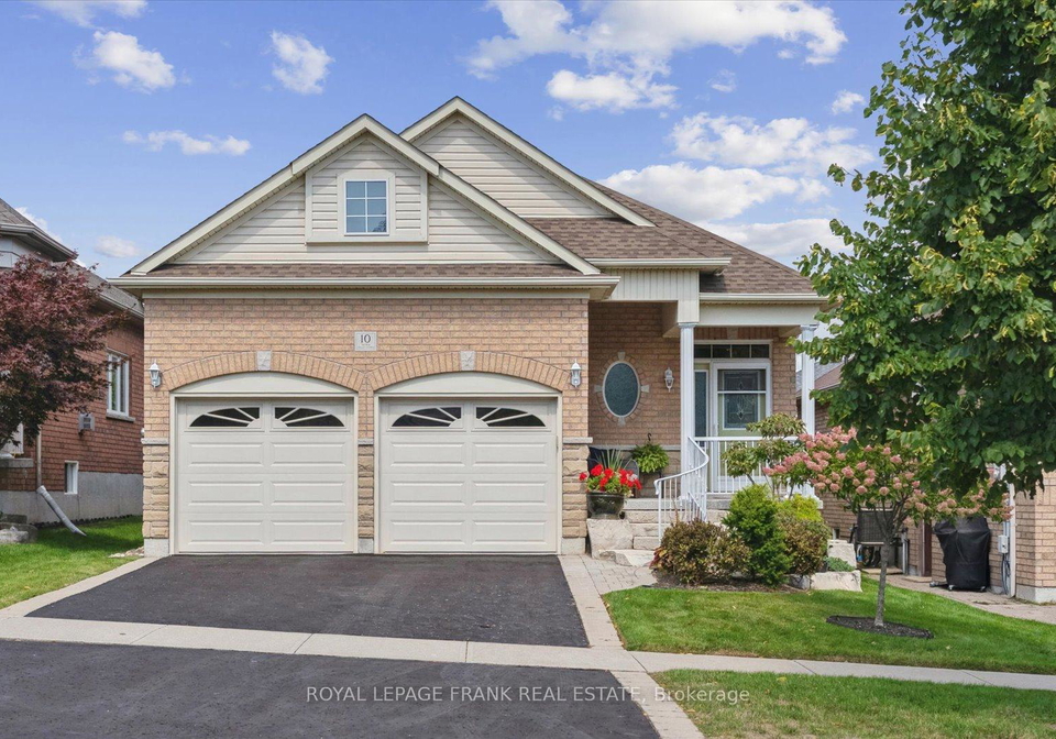 10-bingham-gate-clarington-ontario-e12477844