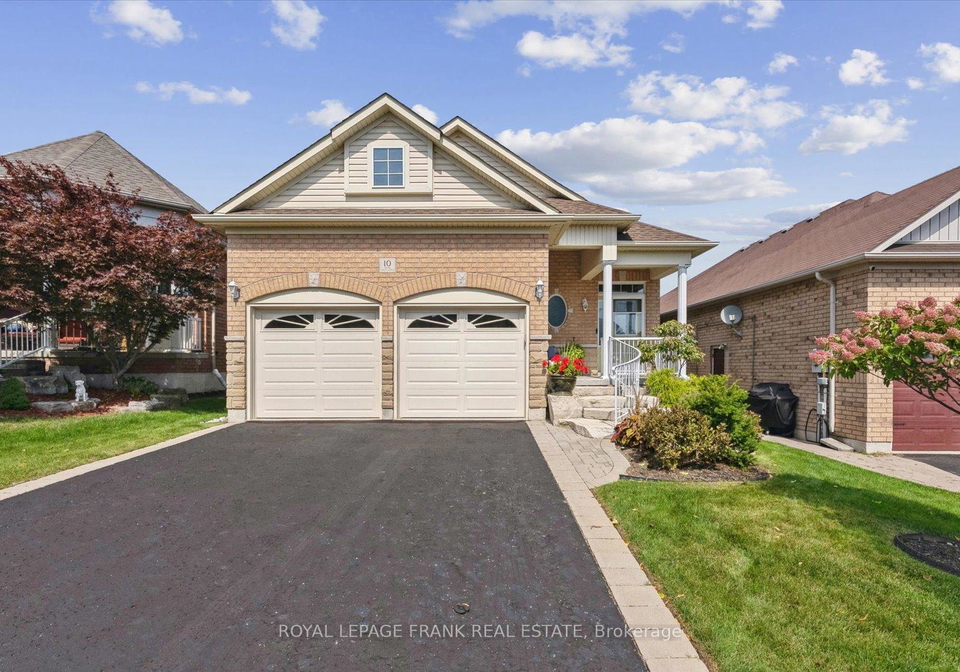 10-bingham-gate-clarington-ontario-e12477844