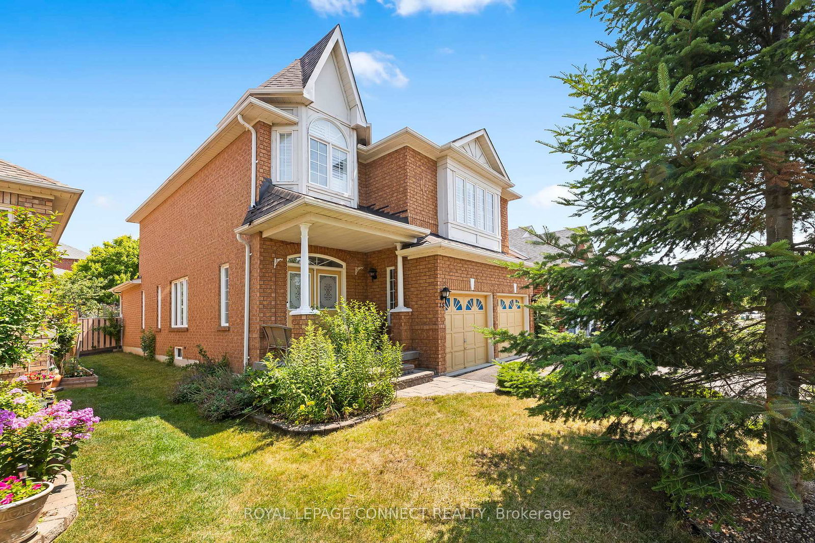 15-root-crescent-ajax-ontario-e12478081