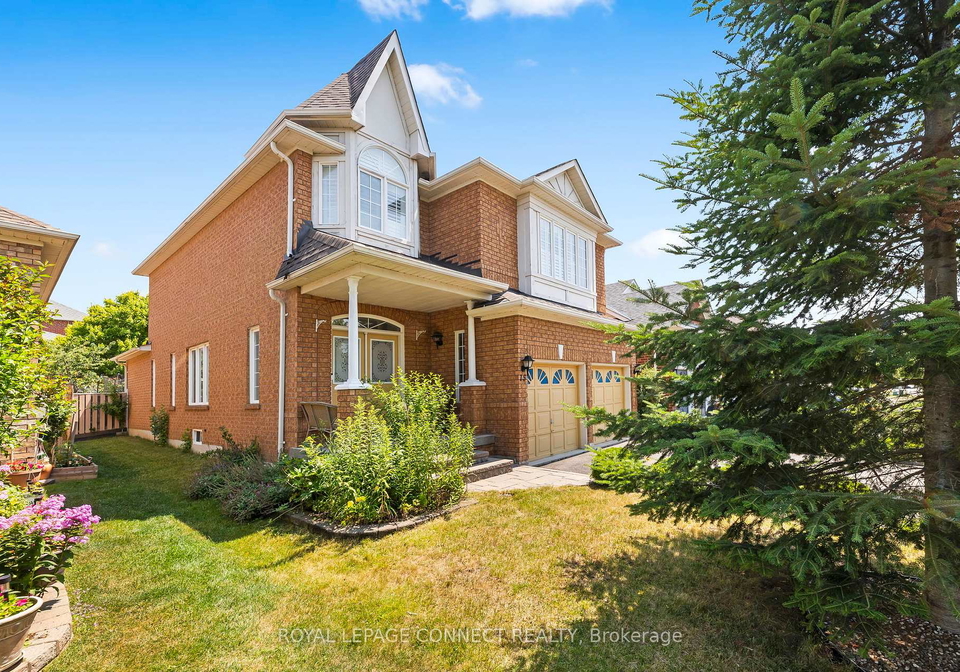 15-root-crescent-ajax-ontario-e12478081