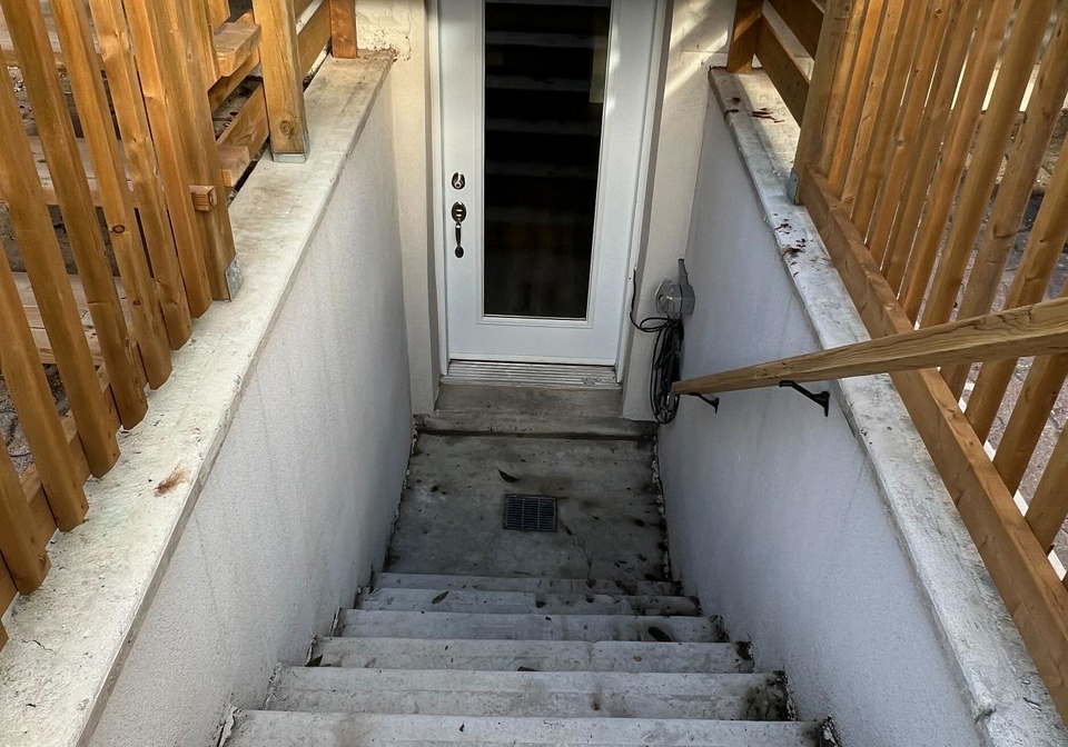 32-cadorna-avenue-east-york-ontario-e12478198