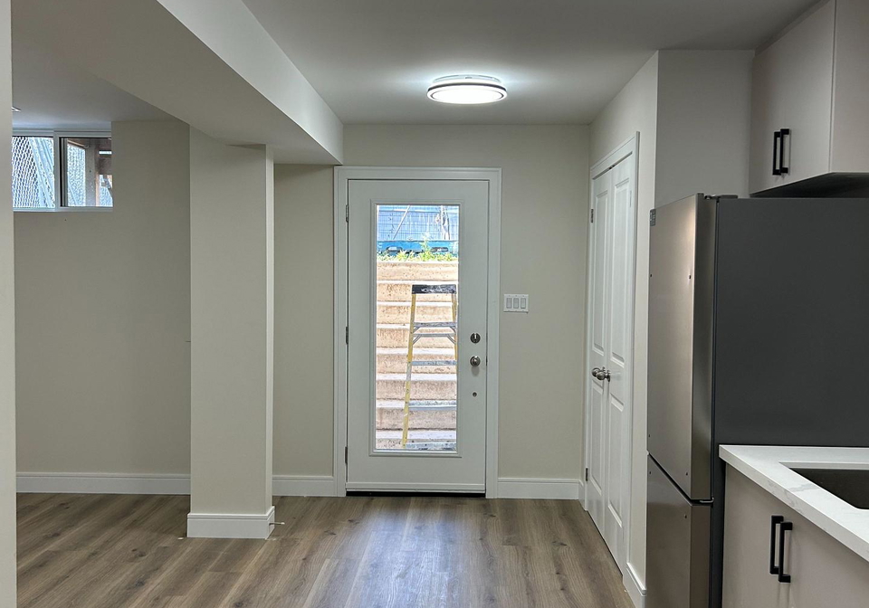32-cadorna-avenue-east-york-ontario-e12478198
