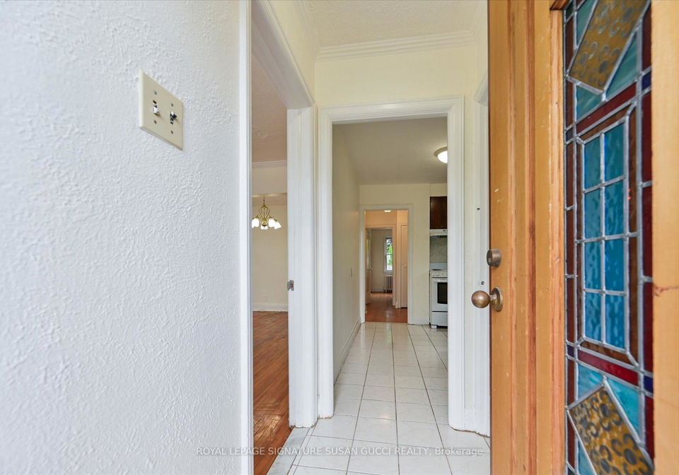 2747-st-clair-avenue-e-east-york-ontario-e12478207