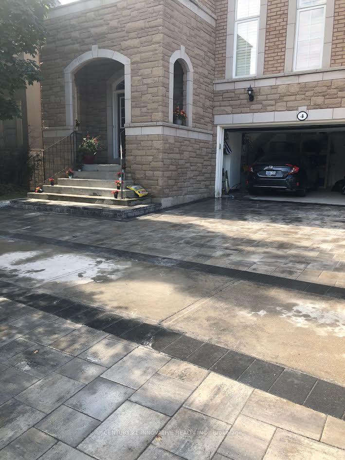 4-whitbread-crescent-ajax-ontario-e12478754