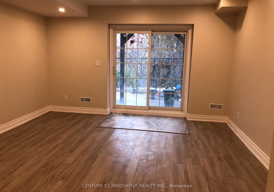 4-whitbread-crescent-ajax-ontario-e12478754