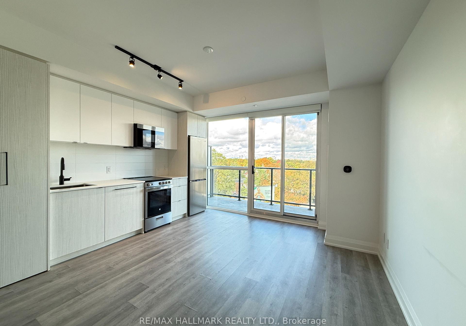 2369-danforth-avenue-toronto-ontario-e12478934