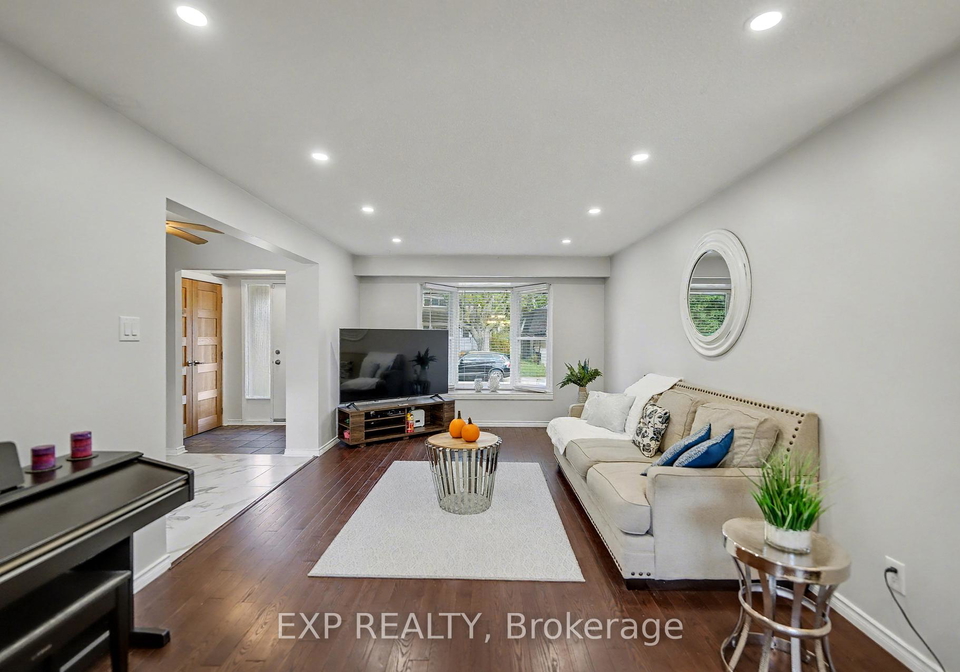 6-mozart-court-whitby-ontario-e12479470