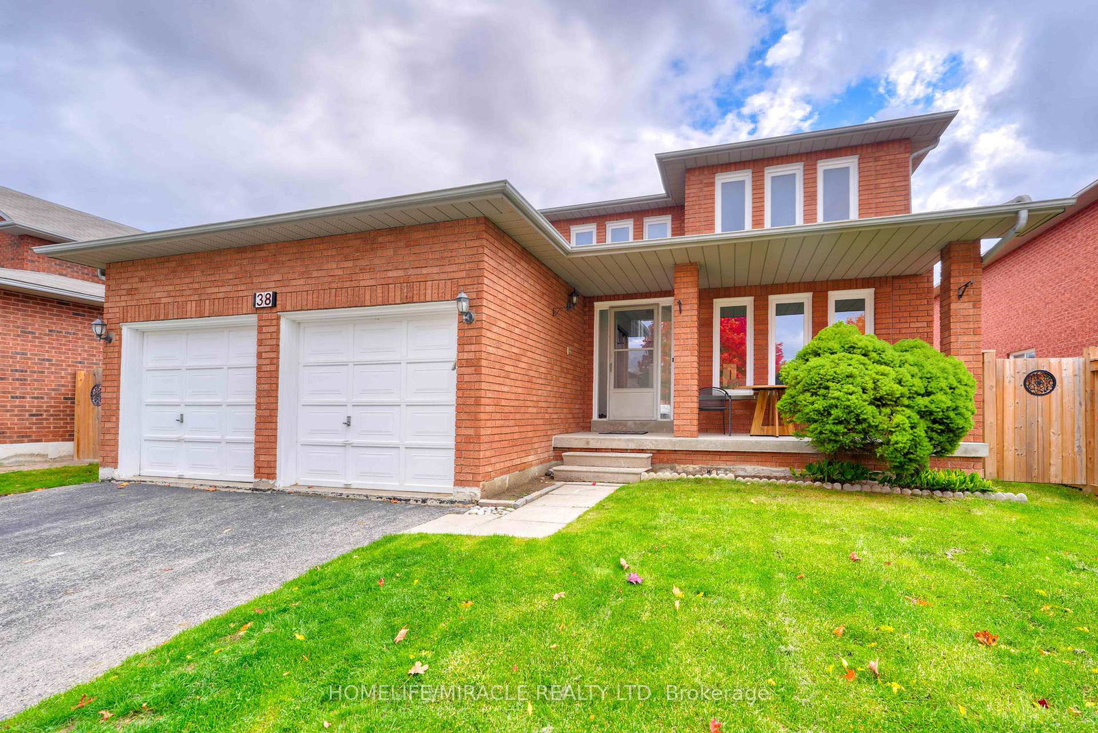 38-falstaff-crescent-whitby-ontario-e12480013