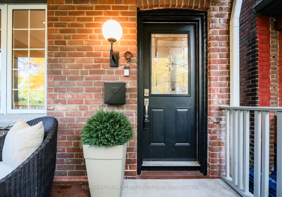 9-ethelwin-avenue-toronto-ontario-e12480099