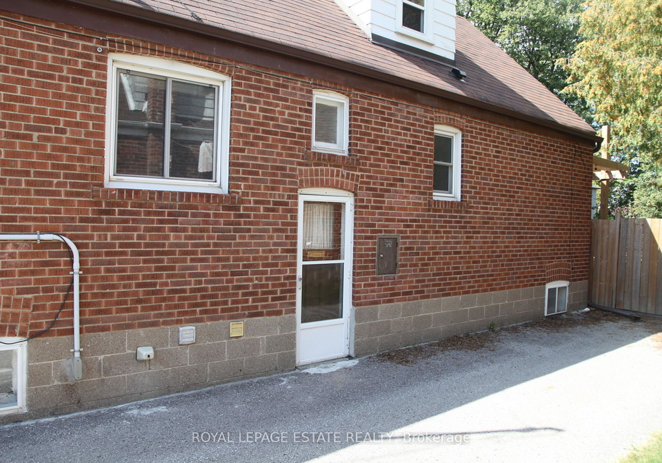 16-clairlea-crescent-scarborough-ontario-e12480181