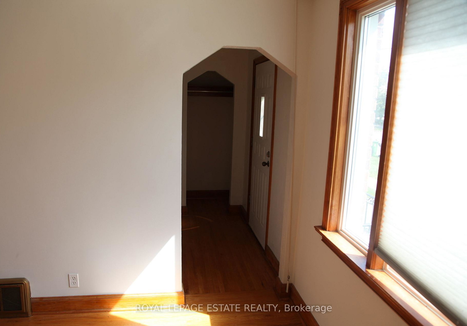 16-clairlea-crescent-scarborough-ontario-e12480181