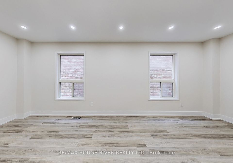 6-hibbard-drive-ajax-ontario-e12480473