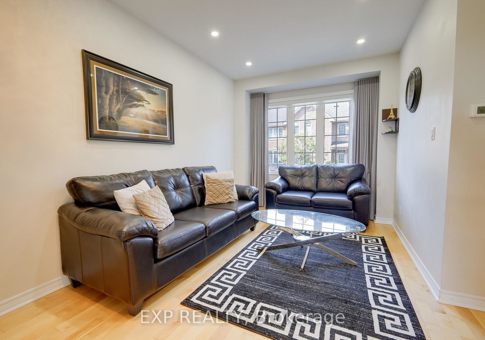 29-annable-lane-ajax-ontario-e12481033