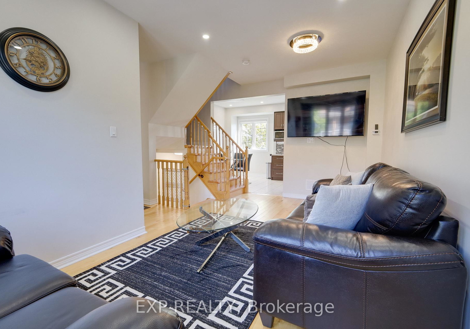 29-annable-lane-ajax-ontario-e12481033