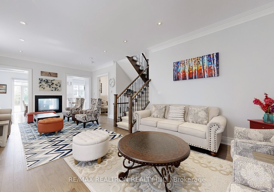 746a-stonepath-circle-pickering-ontario-e12481514
