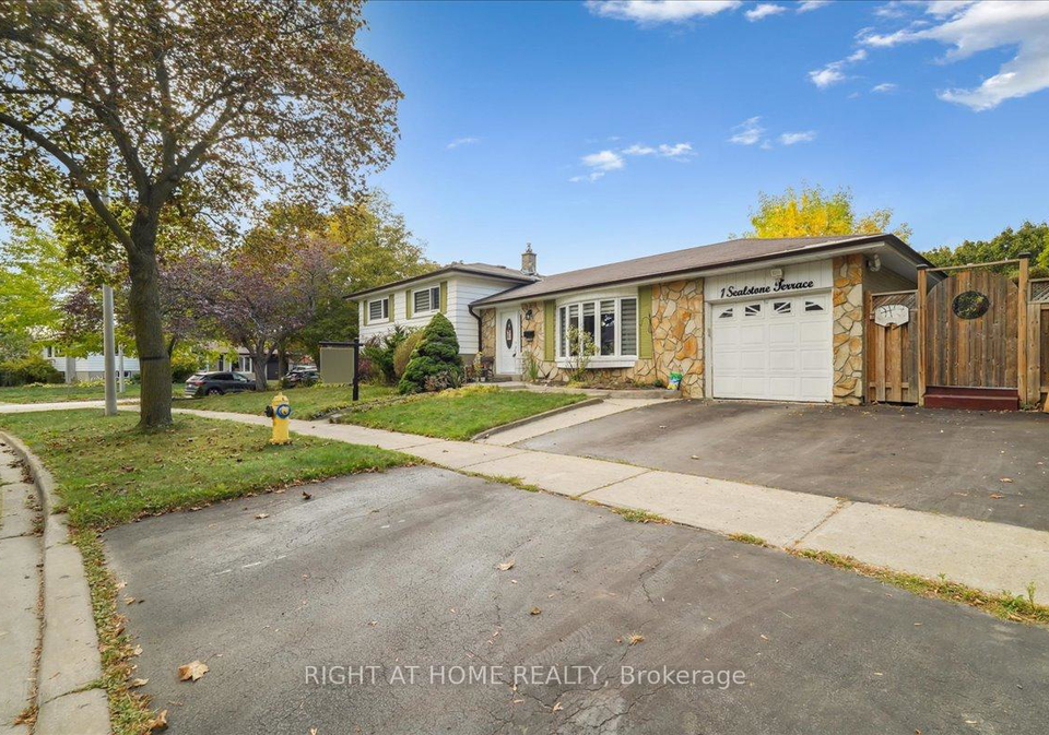 1-sealstone-terrace-scarborough-ontario-e12481784