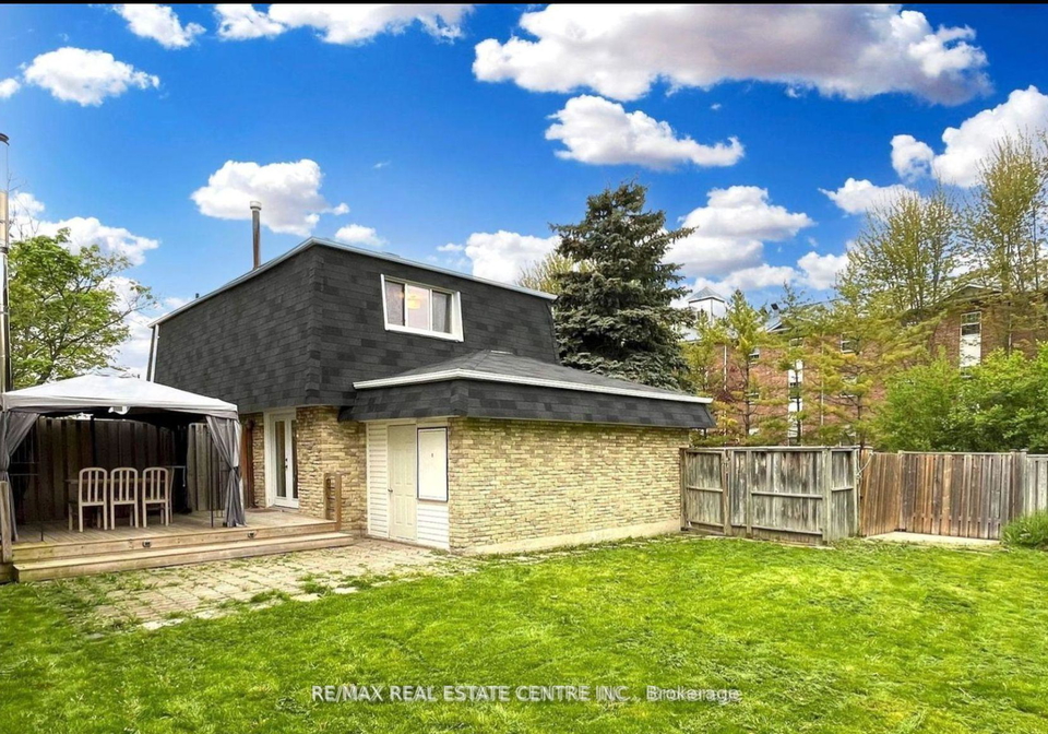 25-ivanic-court-whitby-ontario-e12482672