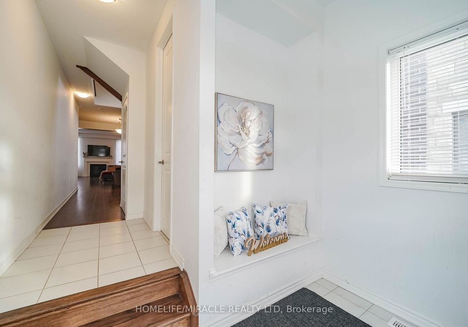 2823-foxden-square-pickering-ontario-e12482951