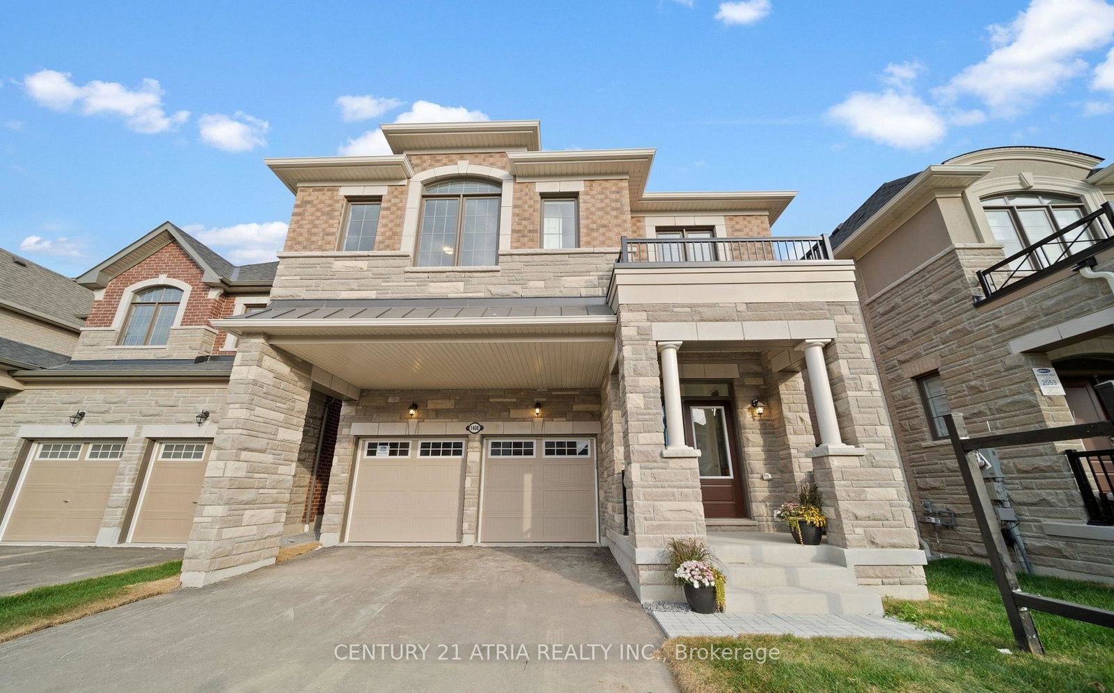 1408-mockingbird-square-pickering-ontario-e12483681