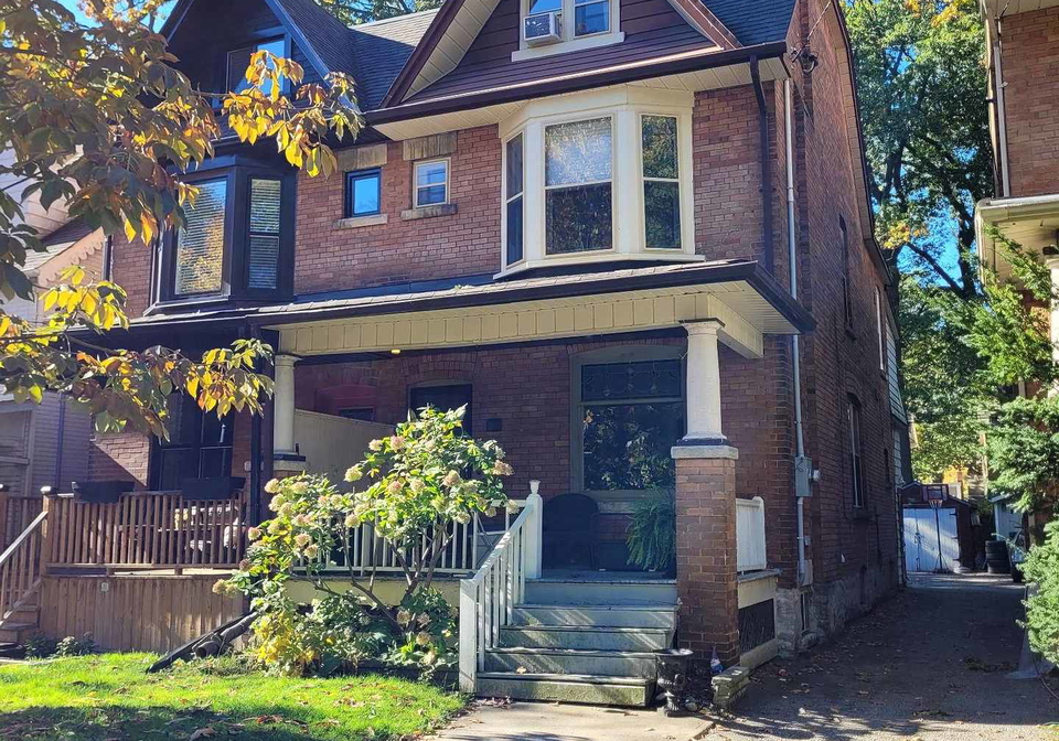 20-scarborough-road-toronto-ontario-e12484055