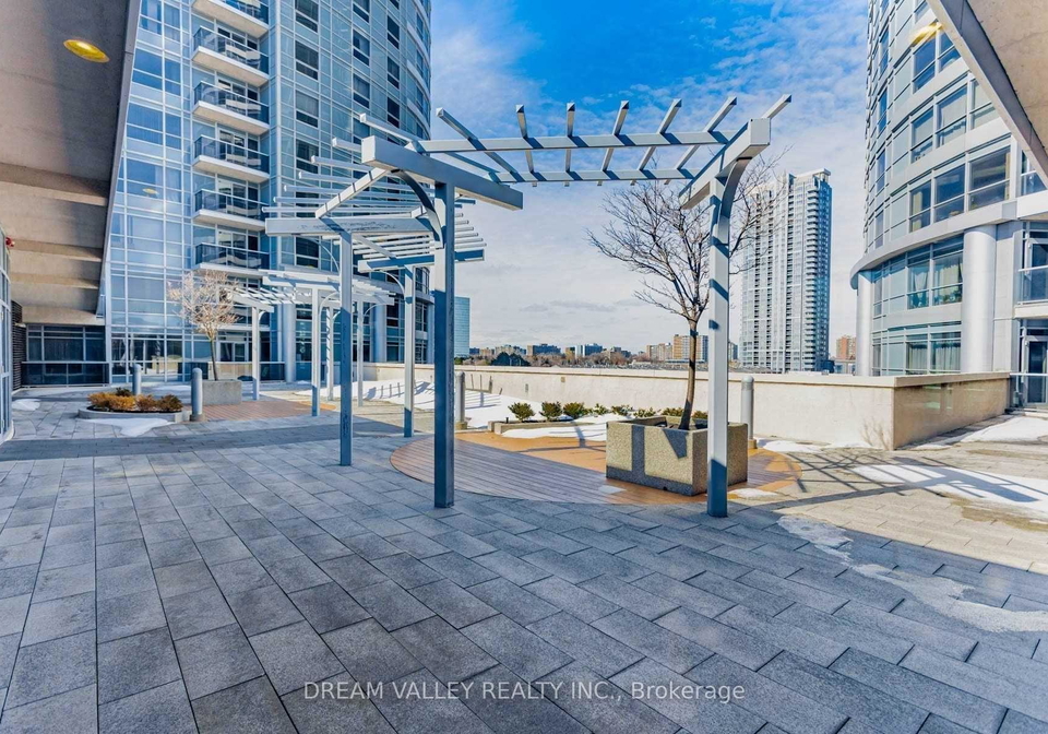 125-village-green-square-scarborough-ontario-e12484829