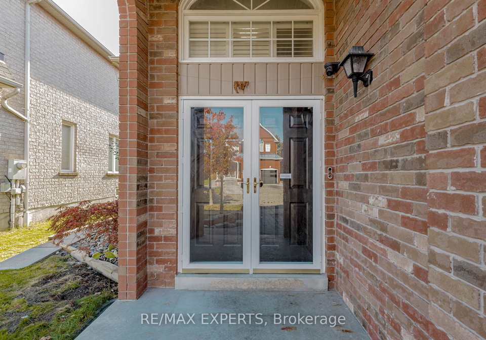 5-temple-west-crescent-ajax-ontario-e12485394