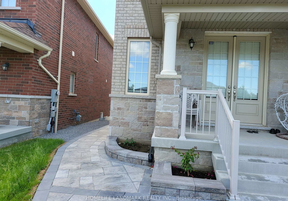 1015-kingpeak-crescent-pickering-ontario-e12485951