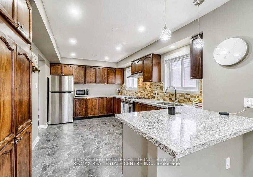 18-galbraith-court-clarington-ontario-e12486200