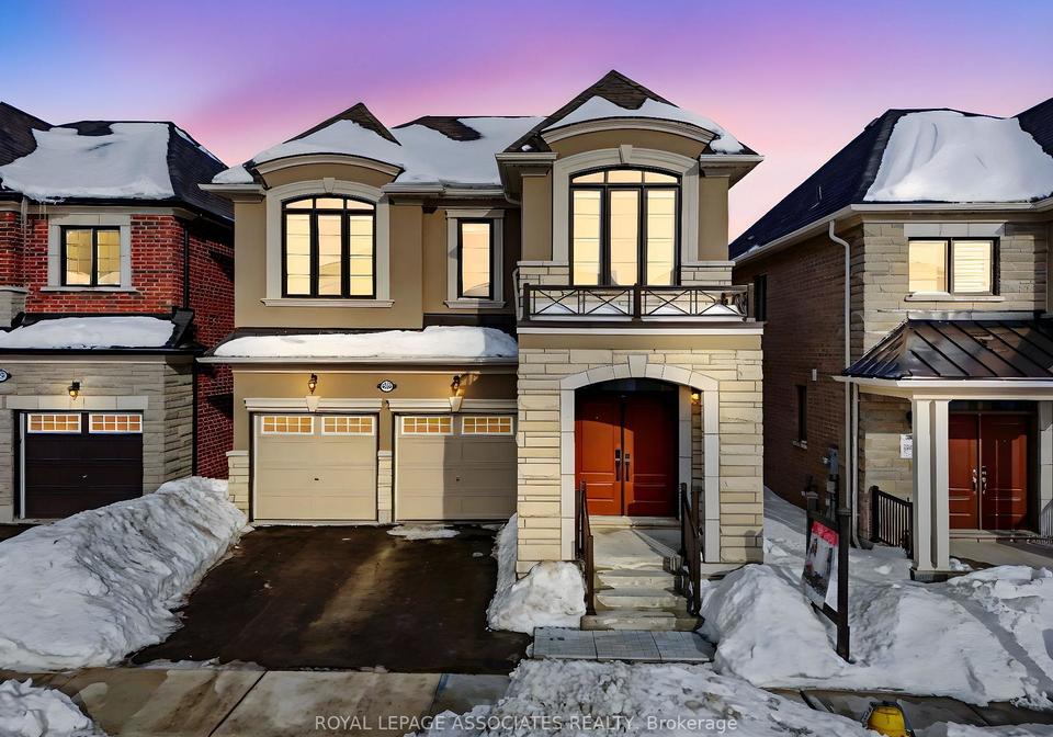 3089-paperbirch-trail-pickering-ontario-e12486219
