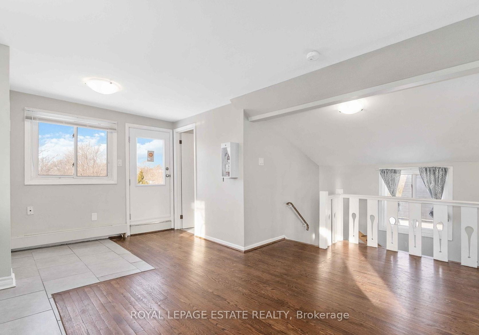 142-westlake-avenue-east-york-ontario-e12486529