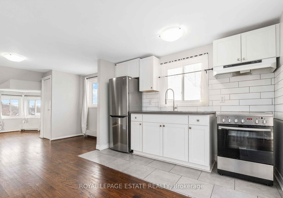 142-westlake-avenue-east-york-ontario-e12486529