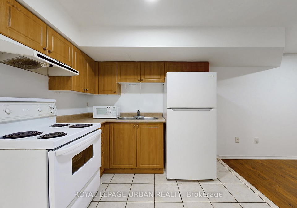 4651c-kingston-road-scarborough-ontario-e12486691