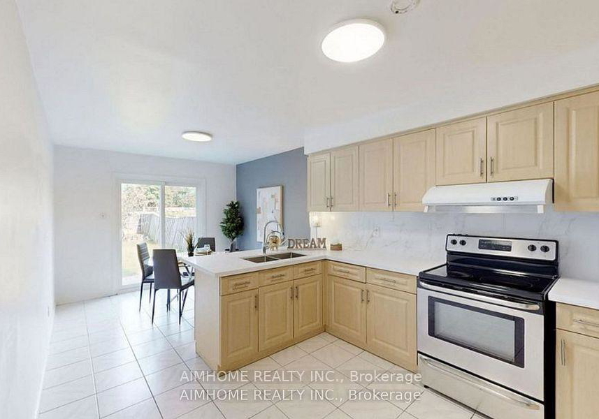 125-roxanne-crescent-scarborough-ontario-e12489098