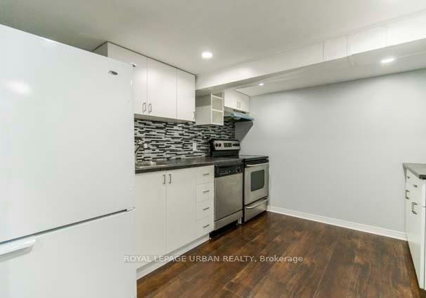 244-parkview-hill-crescent-east-york-ontario-e12490038
