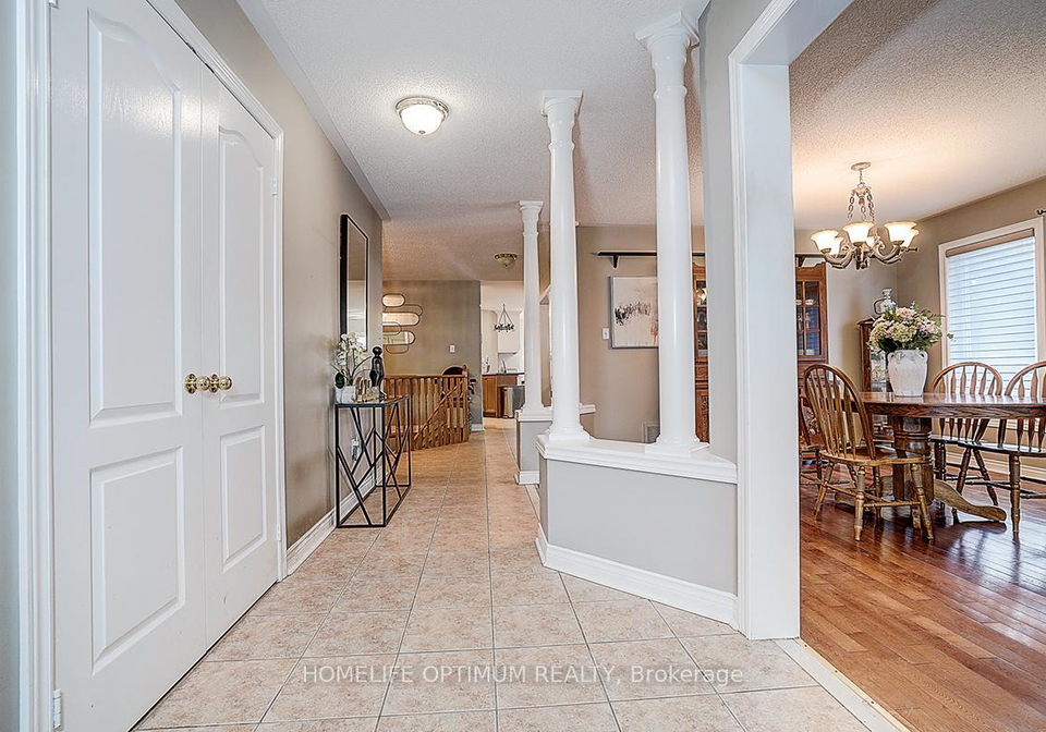 8-lone-court-ajax-ontario-e12490118