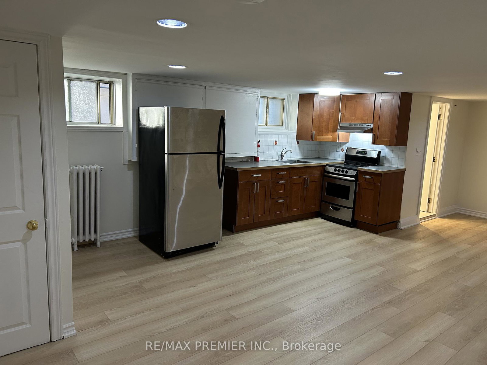 1342-pape-avenue-east-york-ontario-e12492104
