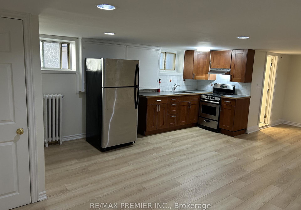 1342-pape-avenue-east-york-ontario-e12492104