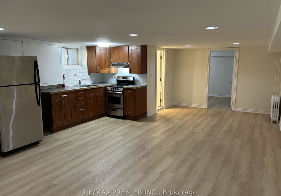 1342-pape-avenue-east-york-ontario-e12492104