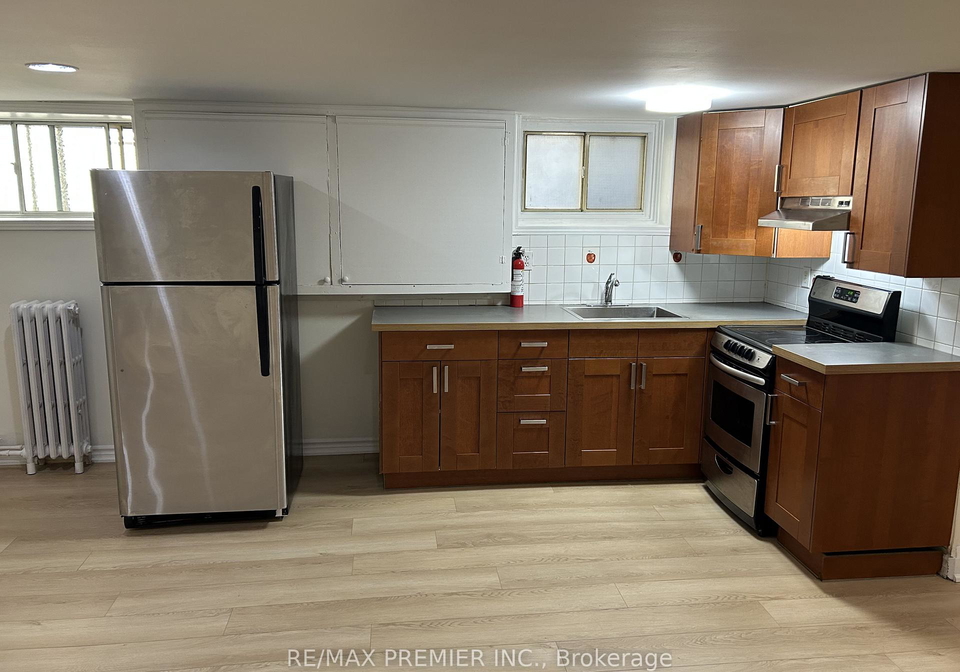 1342-pape-avenue-east-york-ontario-e12492104