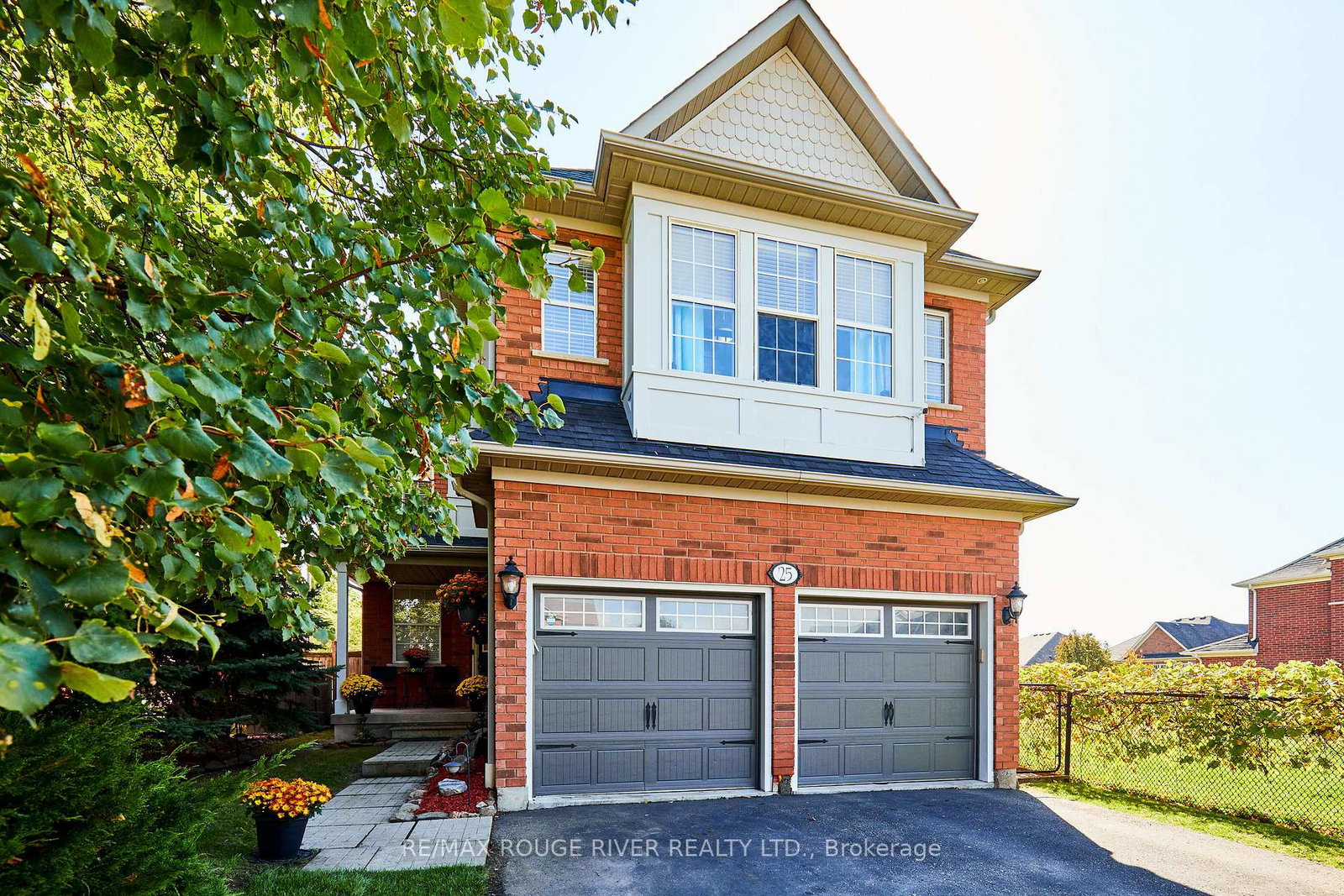 25-constance-drive-whitby-ontario-e12492758